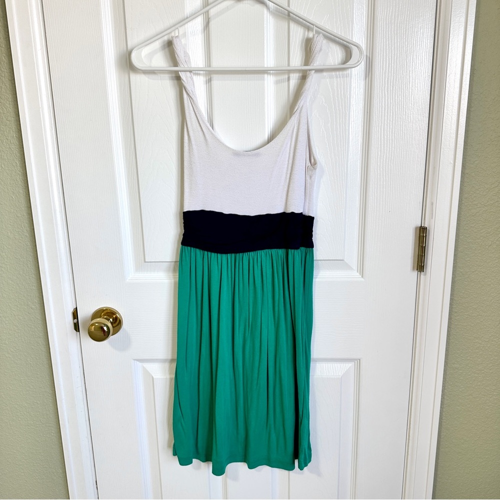 Colorblock Dress - Picture 2 of 4